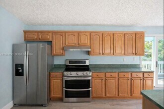 61 Central Ave in Key Largo, FL - Building Photo - Building Photo