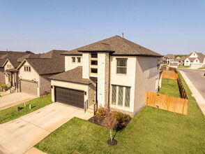 9445 Iron Keeper in San Antonio, TX - Building Photo - Building Photo