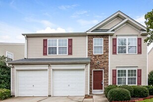 2033 Stargrass Ct in Charlotte, NC - Building Photo