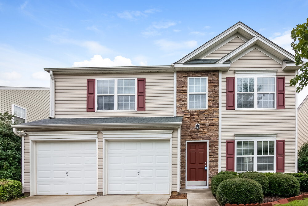 2033 Stargrass Ct in Charlotte, NC - Building Photo