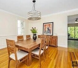 696 Ridgeway in White Plains, NY - Building Photo - Building Photo