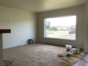 1777 Garfield St in North Bend, OR - Building Photo - Building Photo