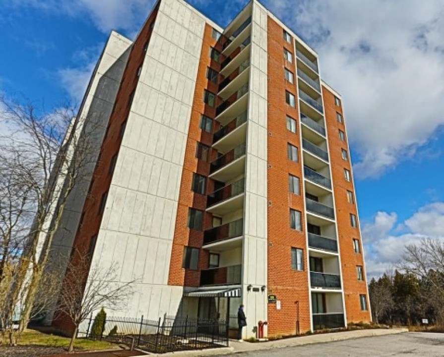 Delta Apartments in Peterborough, ON - Building Photo