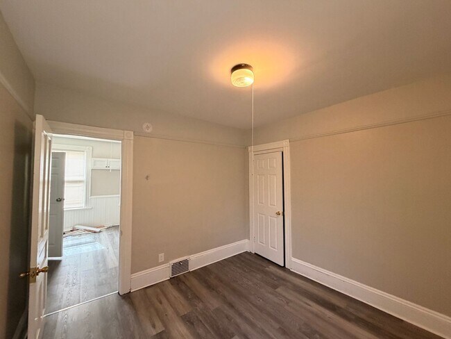 1240 N 43rd St in Milwaukee, WI - Building Photo - Building Photo