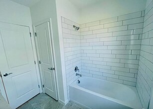 27869 Solis Grande Dr in Bonita Springs, FL - Building Photo - Building Photo