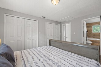 4314 E Henry Ave in Tampa, FL - Building Photo - Building Photo