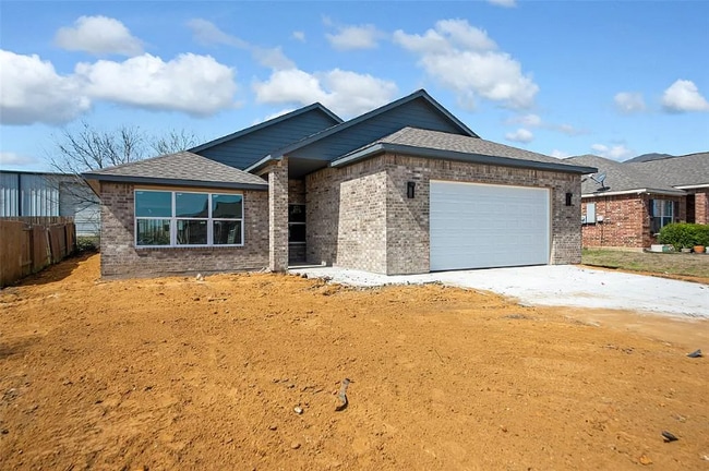 1100 Primrose Dr