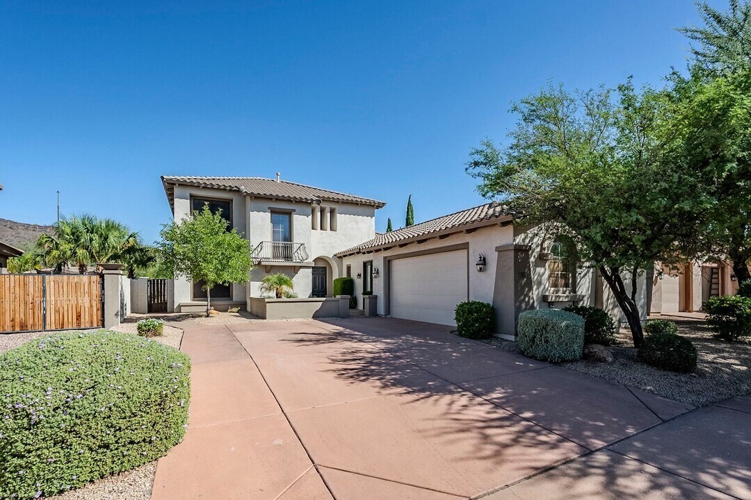 2910 W Donatello Dr in Phoenix, AZ - Building Photo