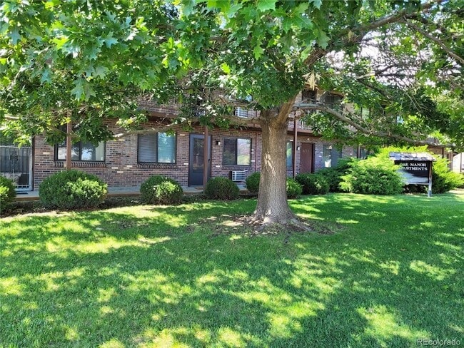 633 Oak St, Unit 5 in Lakewood, CO - Building Photo - Building Photo