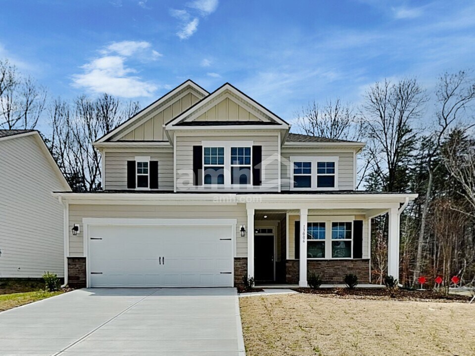 9510 Riverbend Village Dr in Charlotte, NC - Building Photo