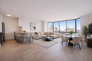 1735 York Ave, Unit 21H in New York, NY - Building Photo