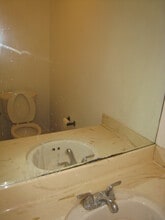 719 N Eucalyptus Ave in Inglewood, CA - Foto de edificio - Building Photo