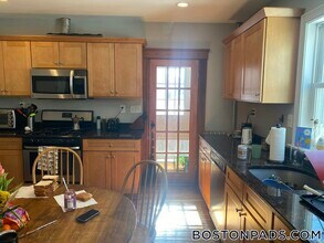 62 Frederick Ave in Medford, MA - Building Photo - Building Photo