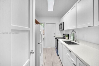 401 SE 14th Ct in Fort Lauderdale, FL - Building Photo - Building Photo