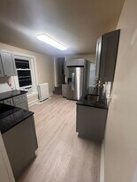 4241 Main St in Philadelphia, PA - Building Photo