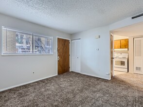 515 Sunset Rd in Colorado Springs, CO - Building Photo - Building Photo