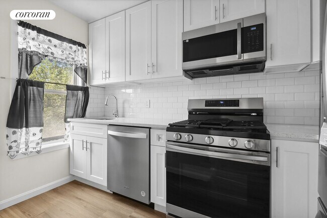 538 Monroe St in Brooklyn, NY - Building Photo - Building Photo