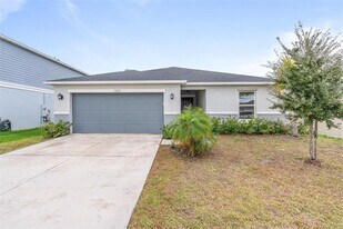 1557 Venice Ln in Davenport, FL - Building Photo
