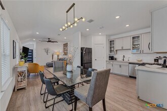 1974 Flametree Ave in New Braunfels, TX - Building Photo - Building Photo