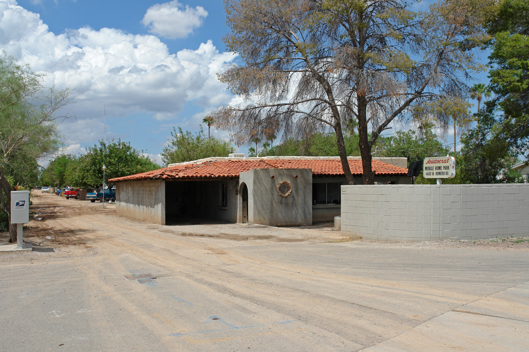 4433 N Old Romero Rd in Tucson, AZ - Building Photo