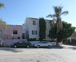 2070-2074 N Commonwealth Ave in Los Angeles, CA - Building Photo - Building Photo