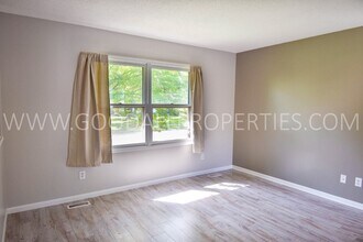 9509 Monroe Ct in Urbandale, IA - Building Photo - Building Photo