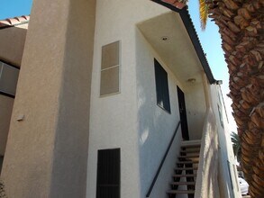 5040 Spencer St in Las Vegas, NV - Building Photo - Building Photo