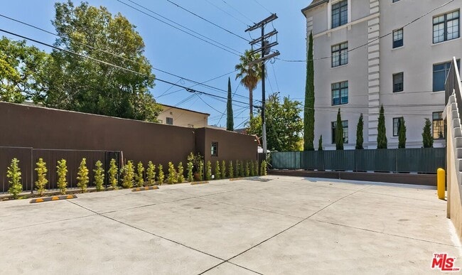 316 N Sycamore Ave in Los Angeles, CA - Building Photo - Building Photo