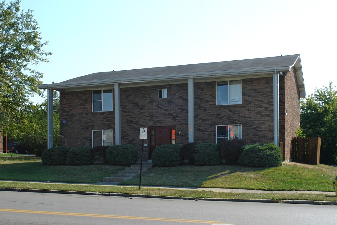 300 Codell Dr in Lexington, KY - Building Photo