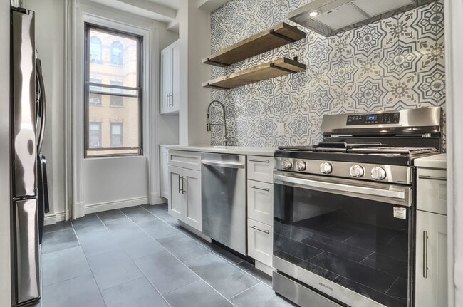 property at 1131 Washington St