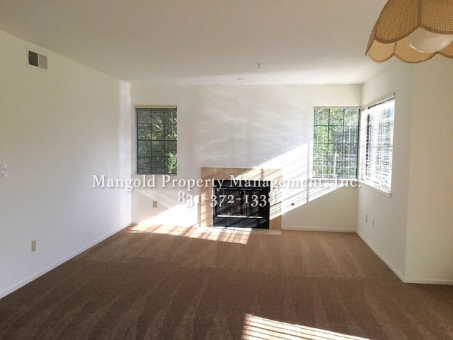 221 Quail Run Ct in Del Rey Oaks, CA - Building Photo - Building Photo