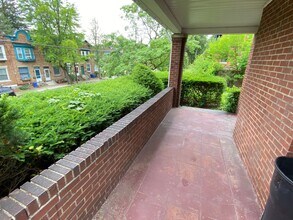 5437 Wilkins Ave in Pittsburgh, PA - Building Photo - Building Photo