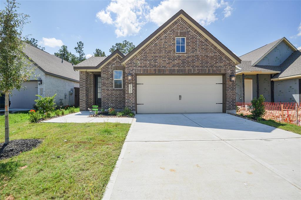 28820 Bobcat Run Dr in New Caney, TX - Foto de edificio