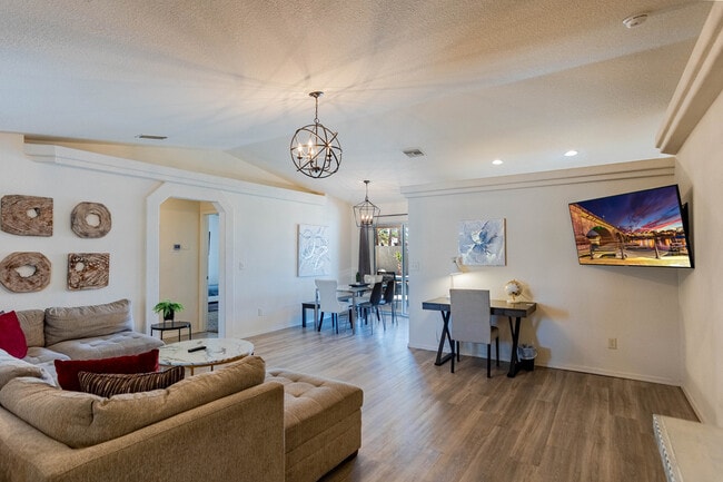 3280 Rocking Horse Dr in Lake Havasu City, AZ - Building Photo - Building Photo