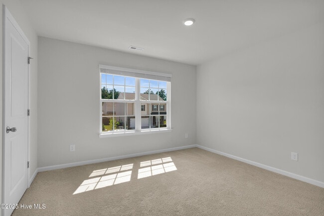 2005 Ella Bengel Dr in New Bern, NC - Building Photo - Building Photo