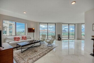 3630 Gardens Pkwy in Palm Beach Gardens, FL - Building Photo - Building Photo