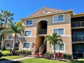 3690 NW Mediterranean Ln, Unit 12-305 in Jensen Beach, FL - Building Photo