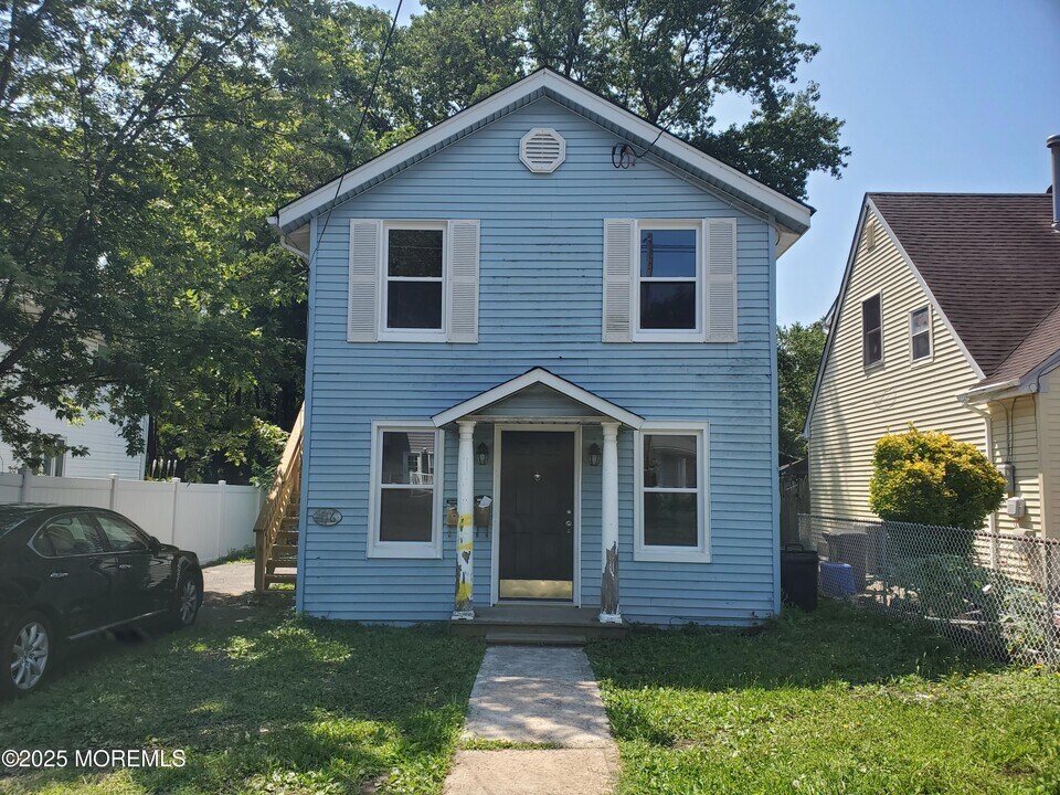 116 Port Monmouth Rd in Keansburg, NJ - Building Photo