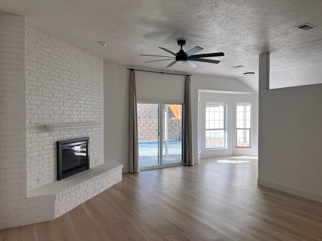 4704 Sam Bratton Ave NW in Albuquerque, NM - Building Photo - Building Photo