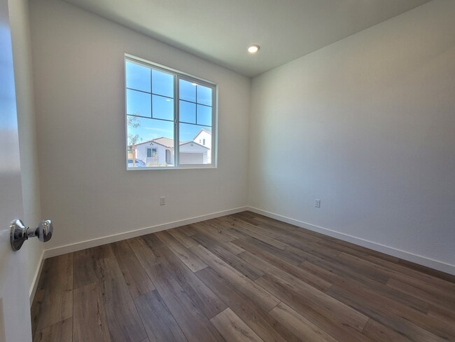 722 Rosazzo Ln in Manteca, CA - Foto de edificio - Building Photo