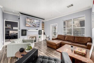 18919 E Warren Cir in Aurora, CO - Building Photo