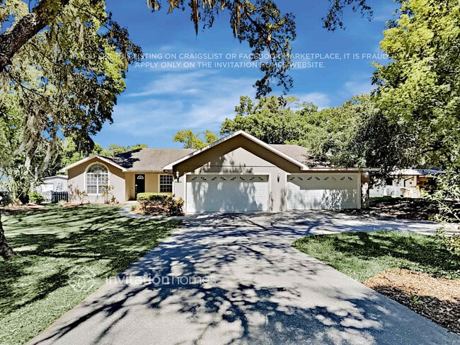 property at 2890 Alameda Del Norte