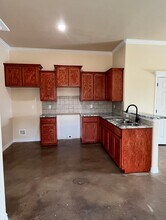 215 W Dunn Ave in Killeen, TX - Building Photo - Building Photo