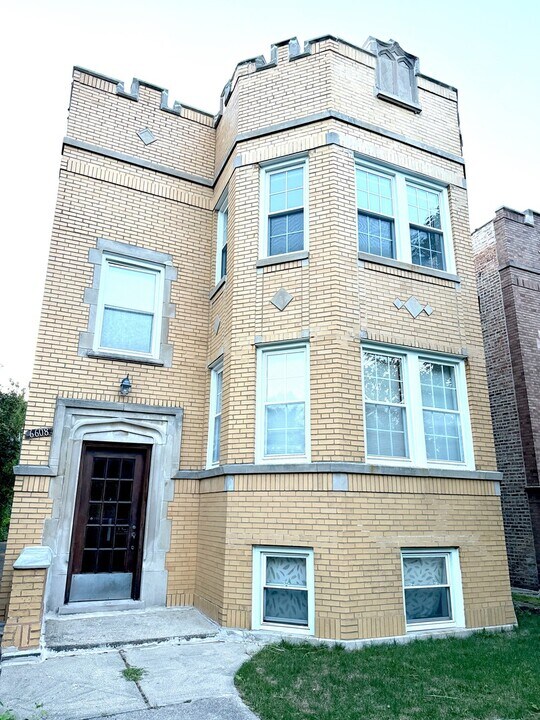 6608 N Washtenaw Ave in Chicago, IL - Building Photo
