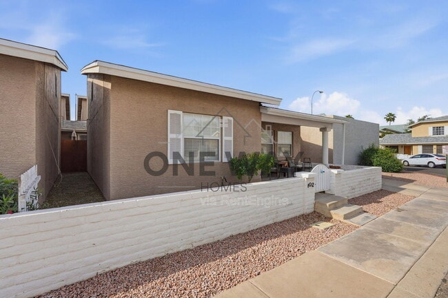 2929 E Broadway Rd in Mesa, AZ - Building Photo - Building Photo