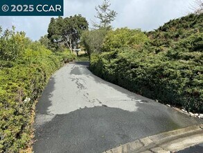 3 Bel Air Ct in Orinda, CA - Foto de edificio - Building Photo