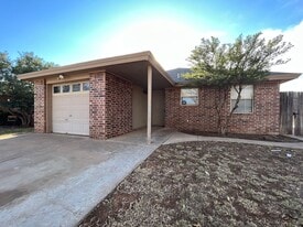 8222 Avenue X in Lubbock, TX - Building Photo