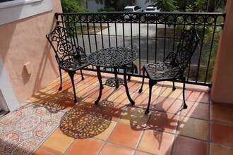 3319 W Granada St, Unit Casa Granada in Tampa, FL - Foto de edificio - Building Photo