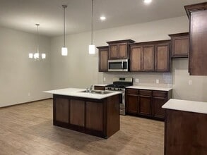 641 Marlin Ct in Chickasha, OK - Building Photo - Building Photo