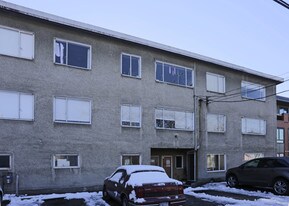1858 E Georgia St in Vancouver, BC - Building Photo